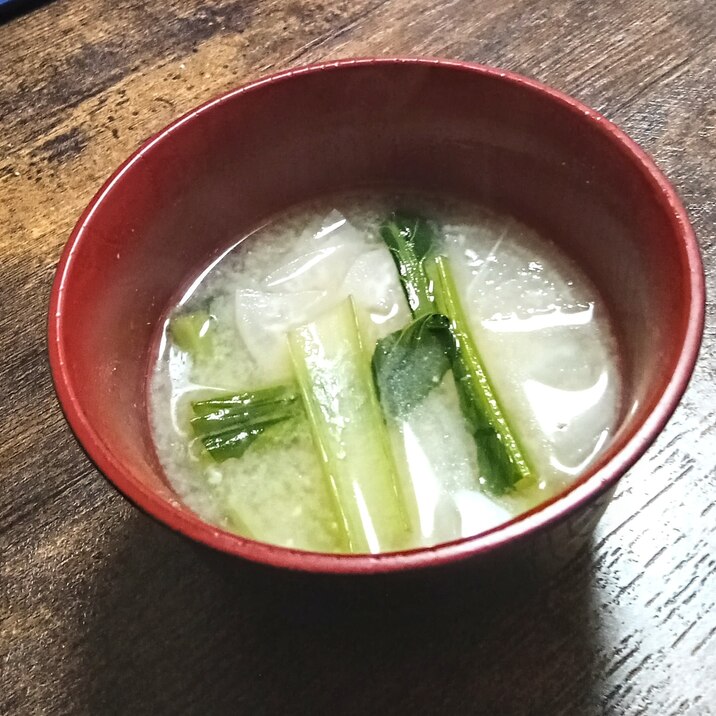 今日も簡単！小松菜と大根のお味噌汁♪